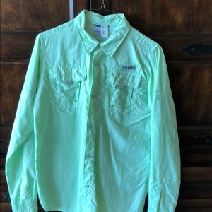 Boys Columbia bottom down shirt.  XL (18-20)